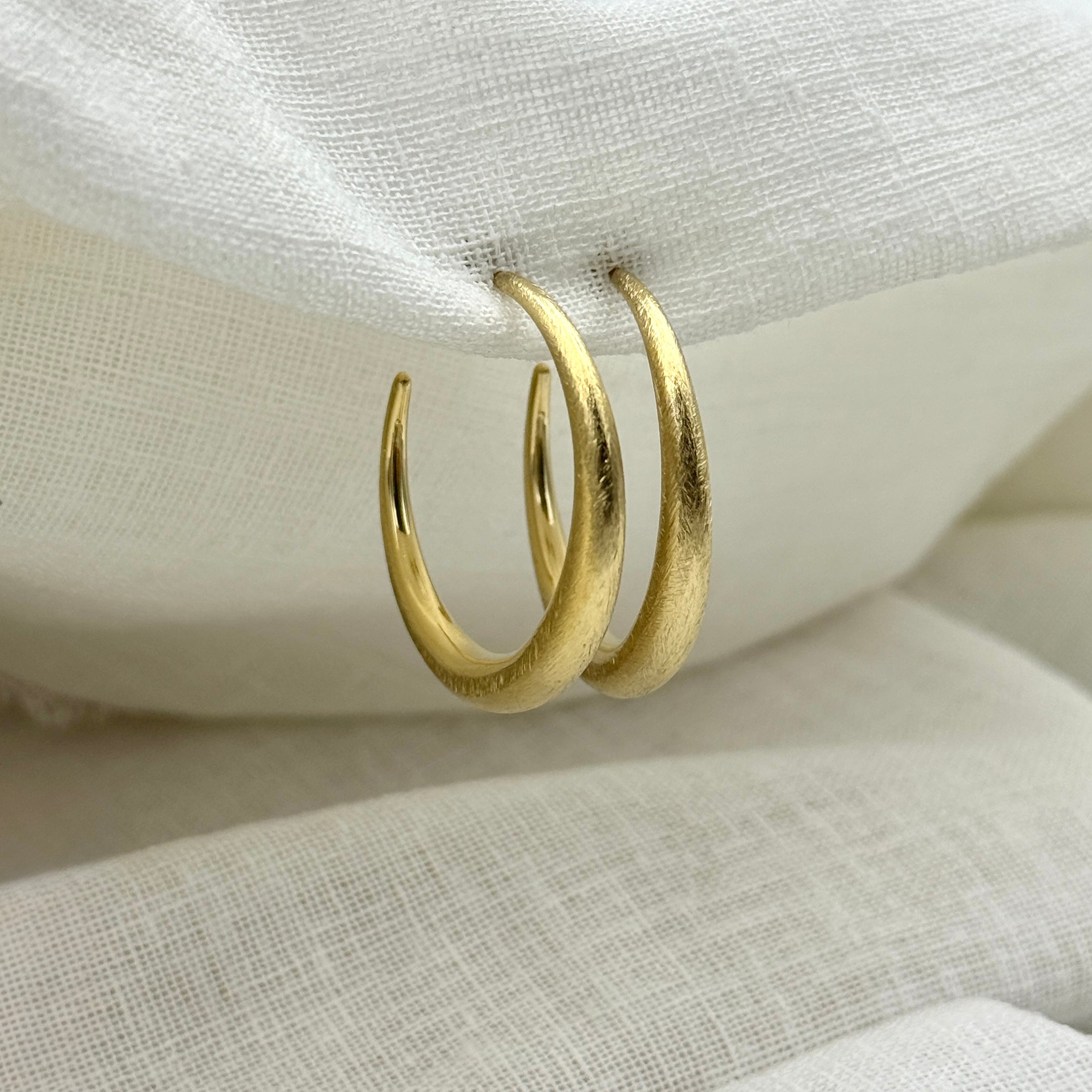 Oorbellen brushed basic hoops