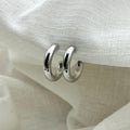 Oorbellen basic zilverkleurige halve hoops 2.5 cm