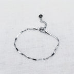 Armband Line of basic