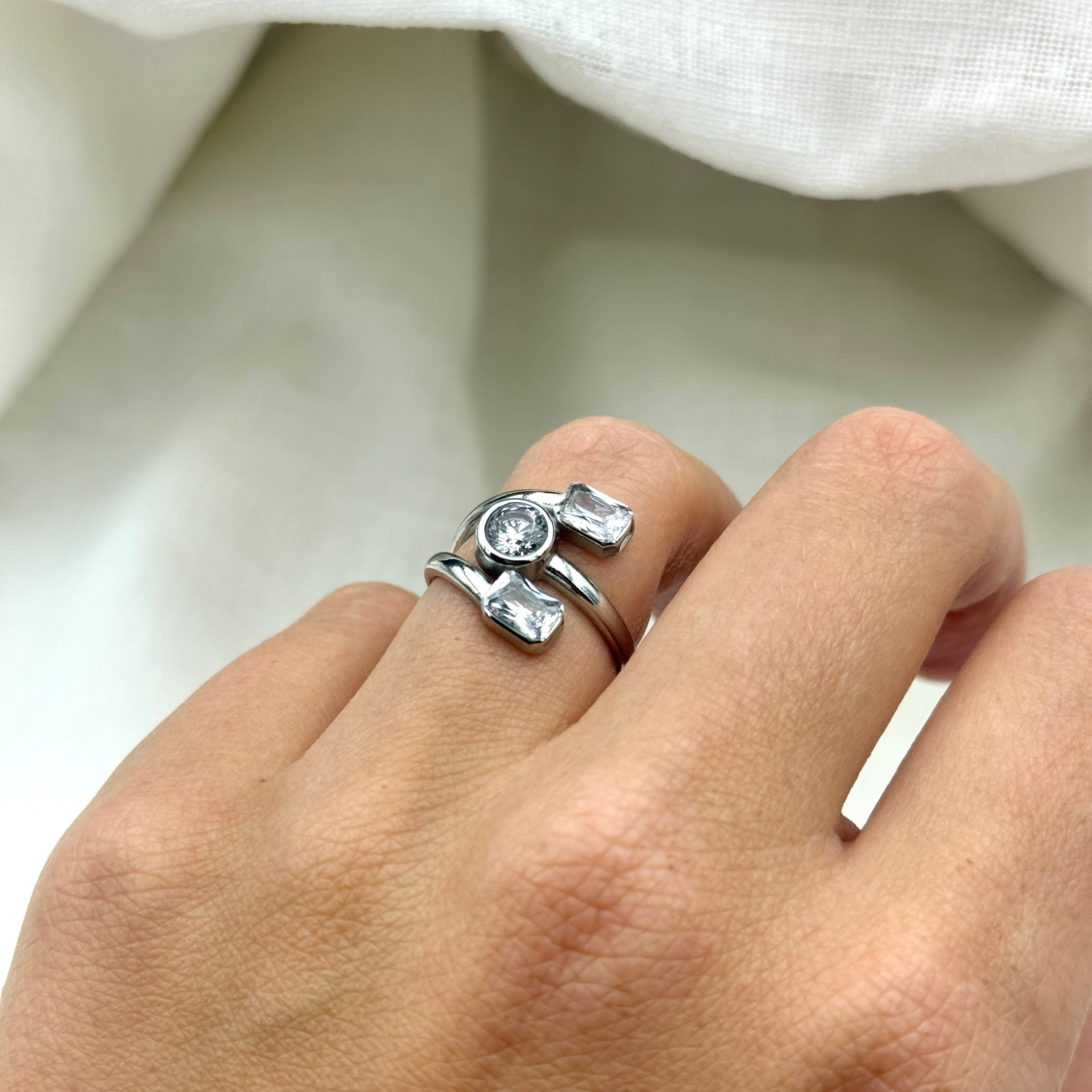 Ring ocean breeze