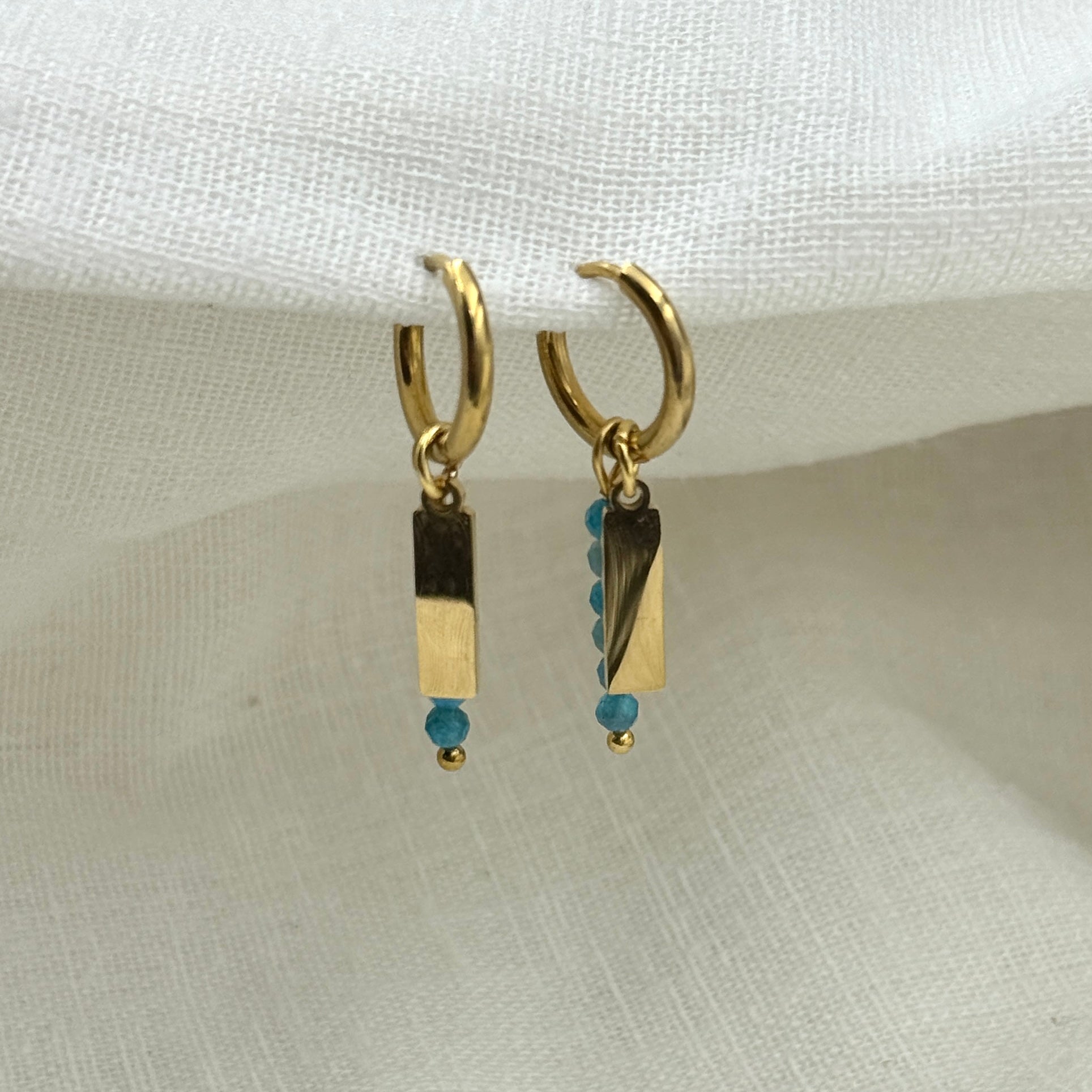 Oorbellen tropical light blue